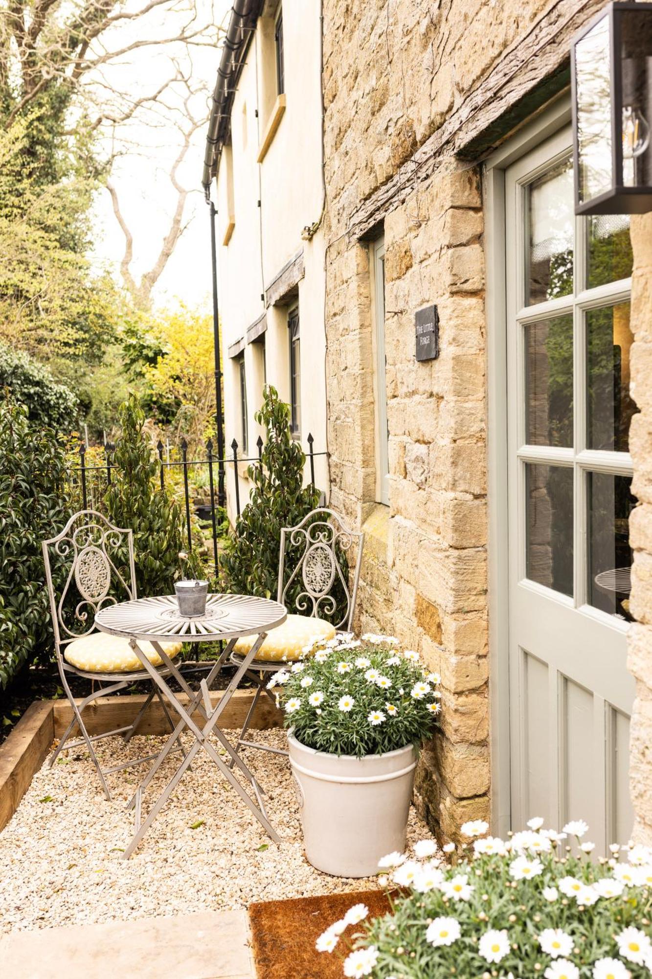 Cotswold Cottage With Hot Tub Bledington Exterior photo